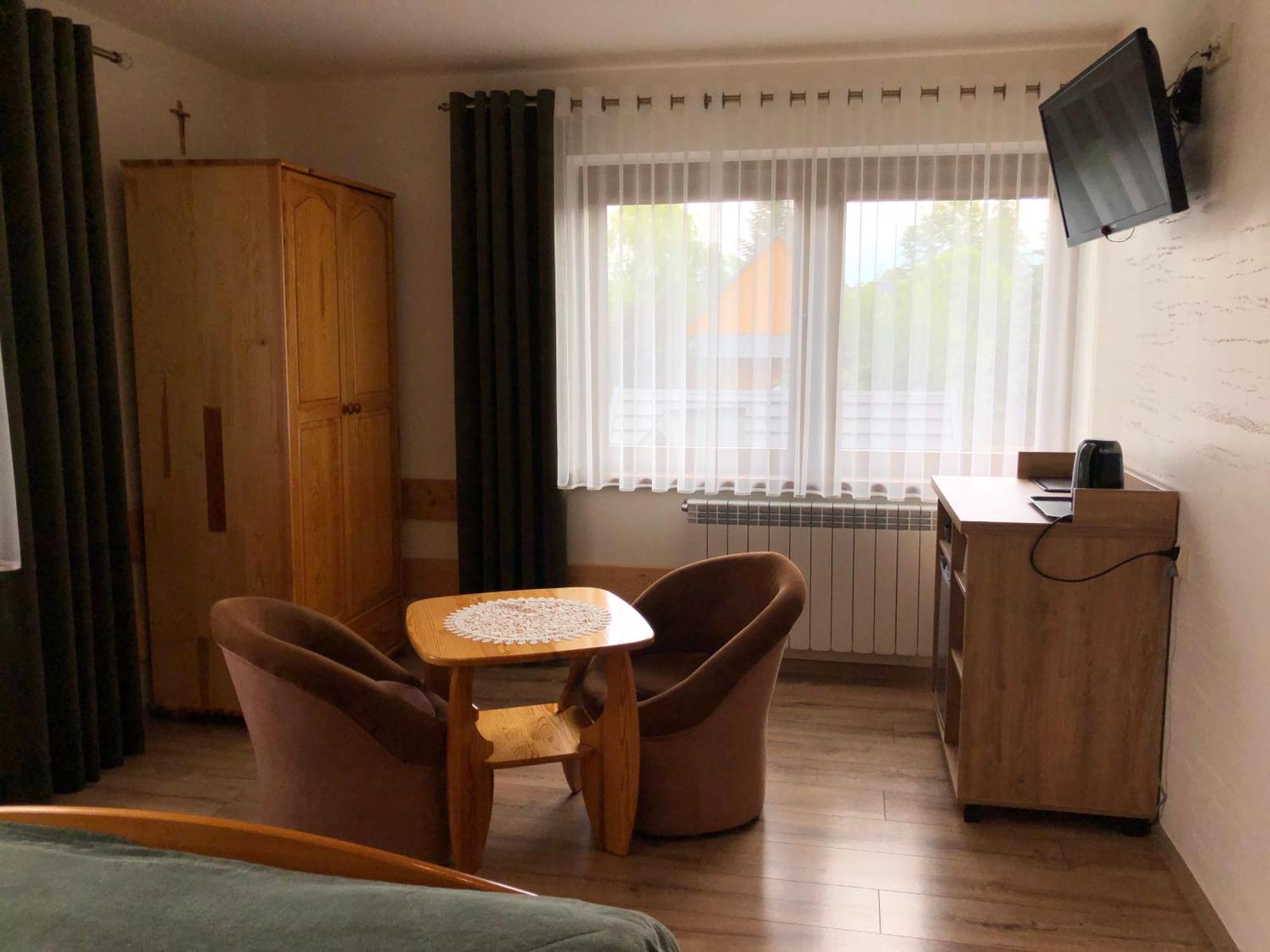 Dw Basia Pokoje I Apartament Bialka Tatrzanska Exterior foto